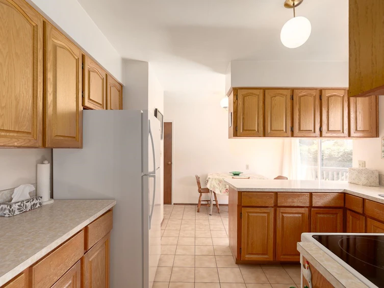 1715 Ross Road, North Vancouver, BC, V7J 1V8 - 9