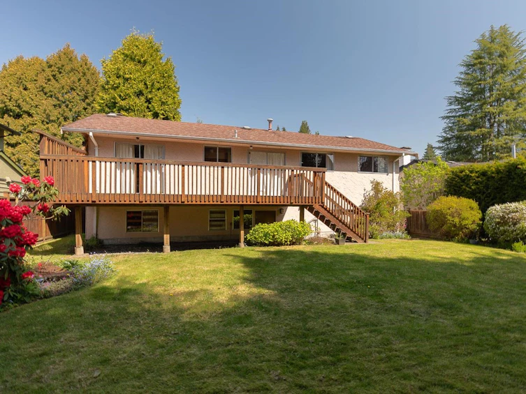 1715 Ross Road, North Vancouver, BC, V7J 1V8 - 34