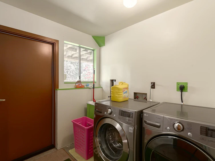 1715 Ross Road, North Vancouver, BC, V7J 1V8 - 29