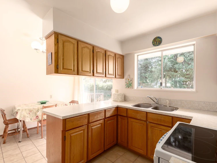 1715 Ross Road, North Vancouver, BC, V7J 1V8 - 8
