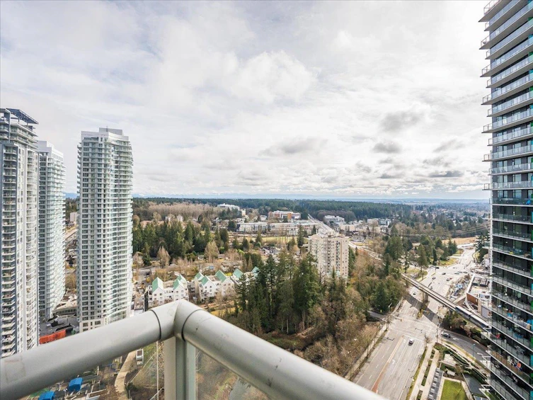 2905-9981 Whalley Boulevard, Surrey, BC, V3T 0G6 - 3