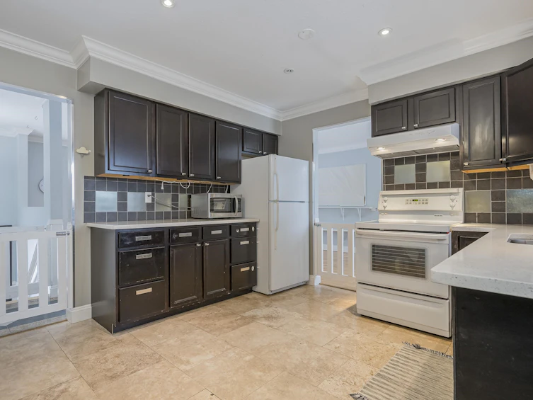 9218 212a Street, Langley, BC, V1M 2B9 - 18