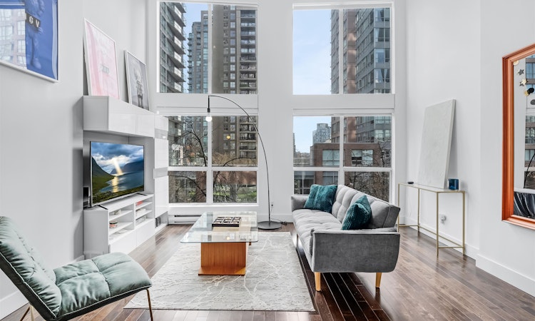318-933 Seymour Street