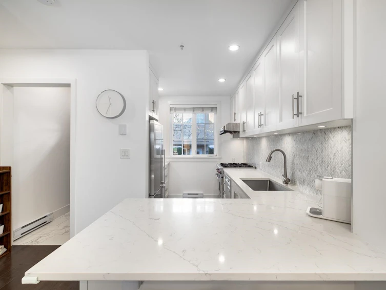 2955 Laurel Street, Vancouver, BC, V5Z 3T4 - 3