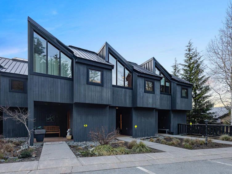 2-2221 Gondola Way, Whistler, BC, V8E 0M8 - 22