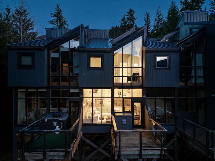 2-2221 Gondola Way, Whistler, BC, V8E 0M8