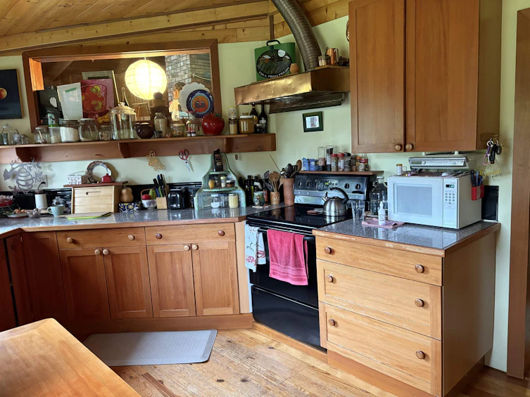 5768 Sutherland Road, Halfmoon Bay, BC, V7Z 1G9 - 17