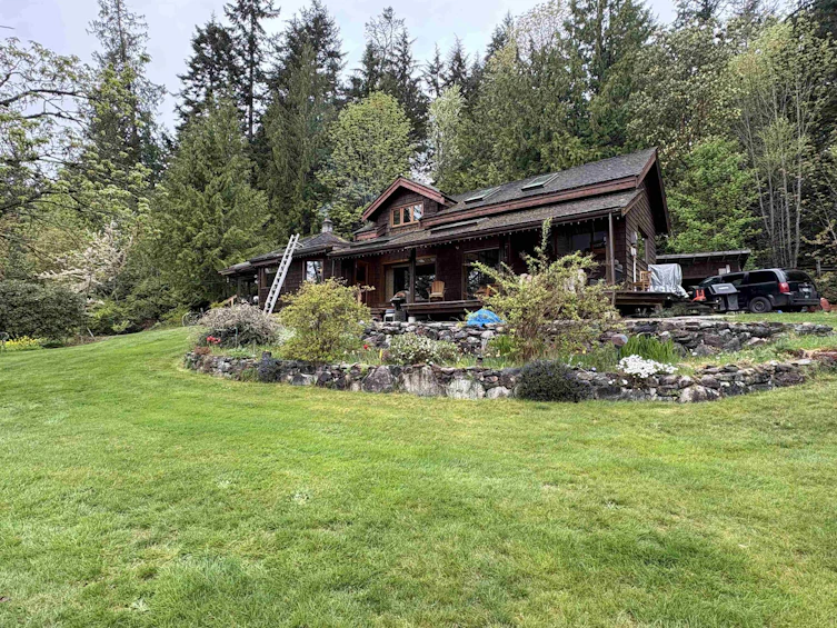5768 Sutherland Road, Halfmoon Bay, BC, V7Z 1G9 - 8