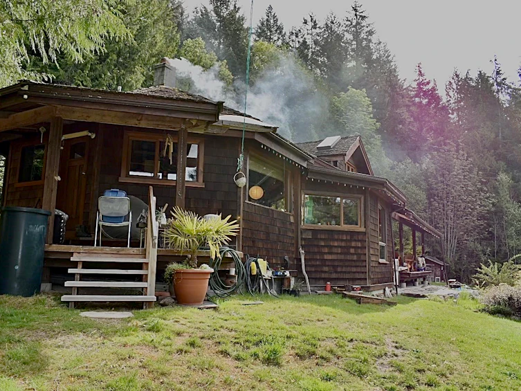 5768 Sutherland Road, Halfmoon Bay, BC, V7Z 1G9 - 3