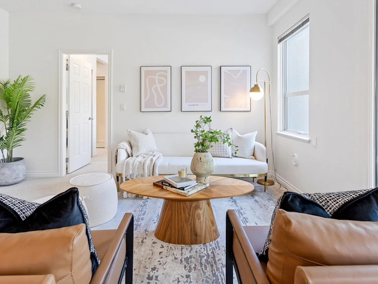 209-131 W 3rd Street, North Vancouver, BC, V7M 1E7 - 3