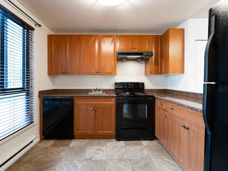 104-9143 Saturna Drive, Burnaby, BC, V3J 7K1 - 6