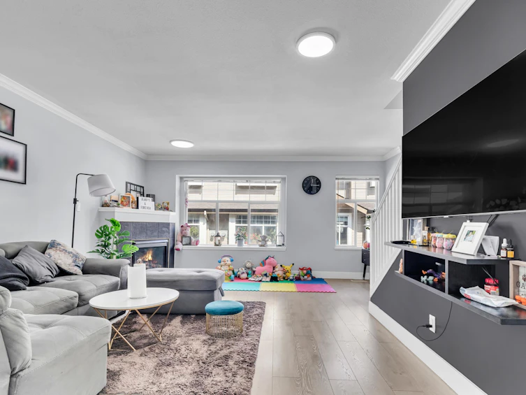 202-9580 Prince Charles Boulevard, Surrey, BC, V3V 1S6 - 4