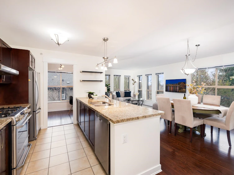 305-1468 St. Andrews Avenue, North Vancouver, BC, V7L 0A8 - 6
