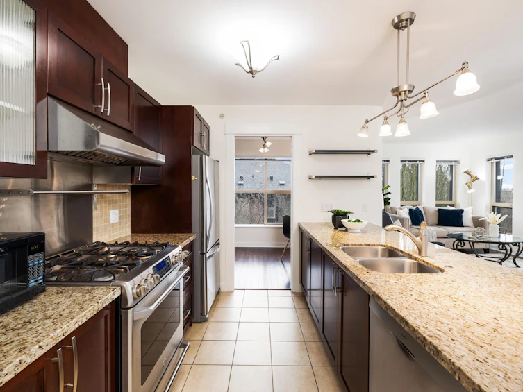 305-1468 St. Andrews Avenue, North Vancouver, BC, V7L 0A8 - 5