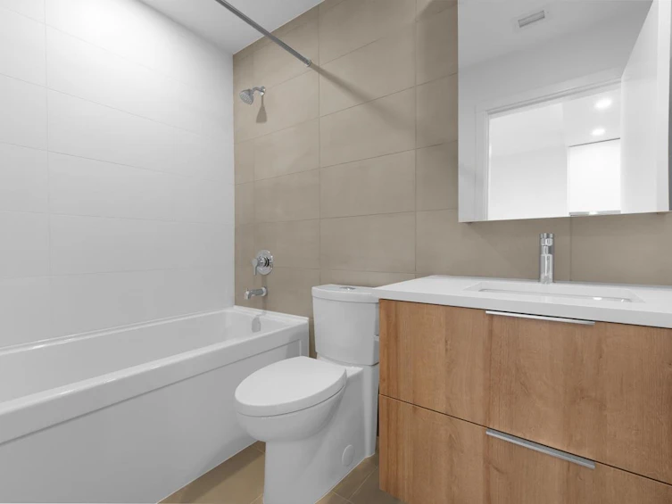 301-13387 Old Yale Road, Surrey, BC, V3T 5A2 - 8