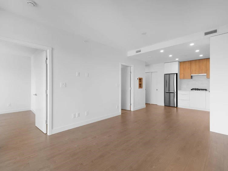 301-13387 Old Yale Road, Surrey, BC, V3T 5A2 - 5