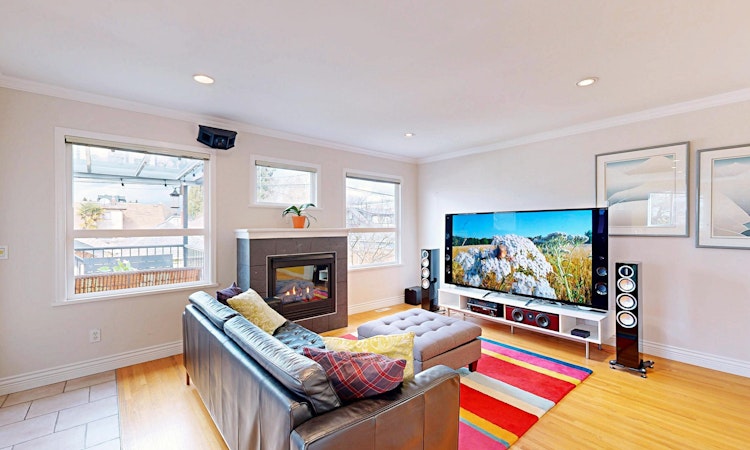 163 W 26th Avenue
