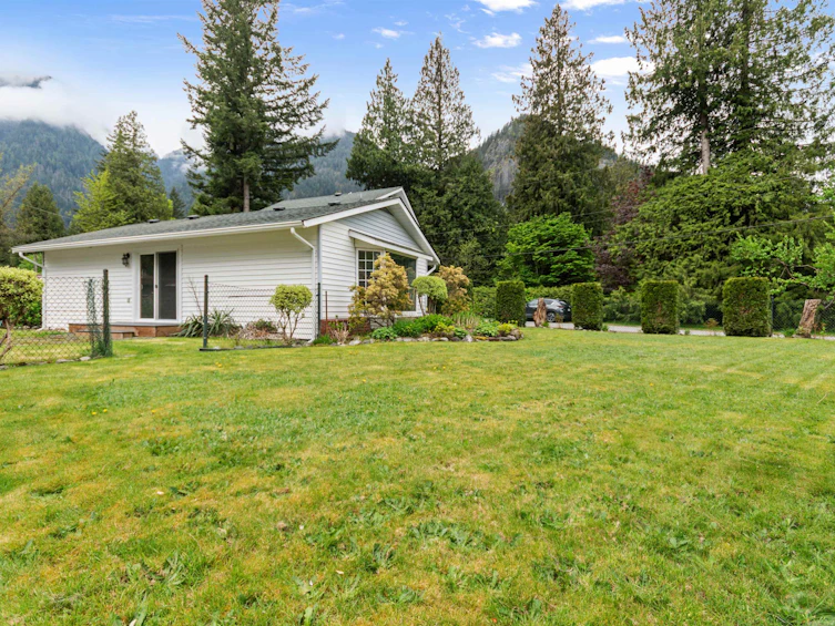 19846 Marie Street, Hope, BC, V0X 1L2 - 31