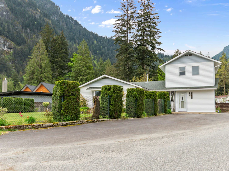 19846 Marie Street, Hope, BC, V0X 1L2 - 34