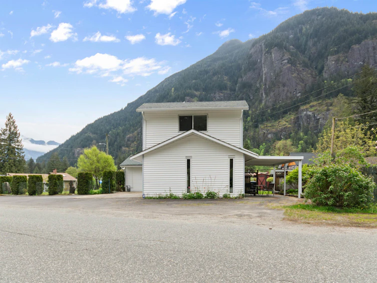 19846 Marie Street, Hope, BC, V0X 1L2 - 32