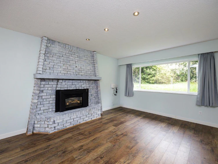 1373 Lynn Valley Road, North Vancouver, BC, V7J 2A7 - 9