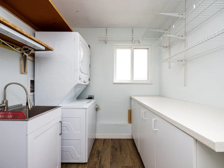 1373 Lynn Valley Road, North Vancouver, BC, V7J 2A7 - 15