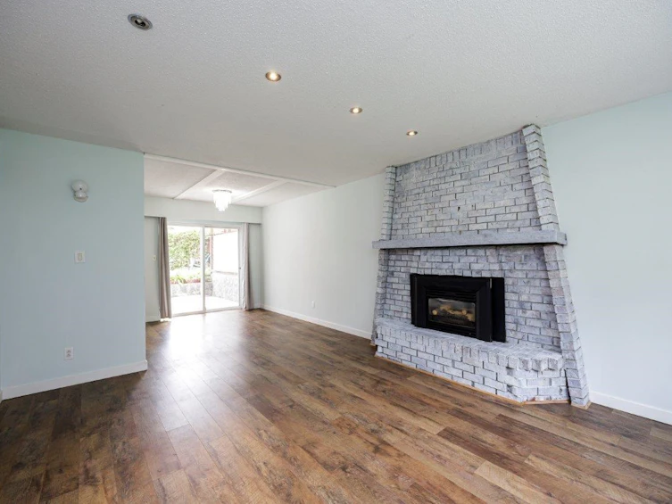 1373 Lynn Valley Road, North Vancouver, BC, V7J 2A7 - 8