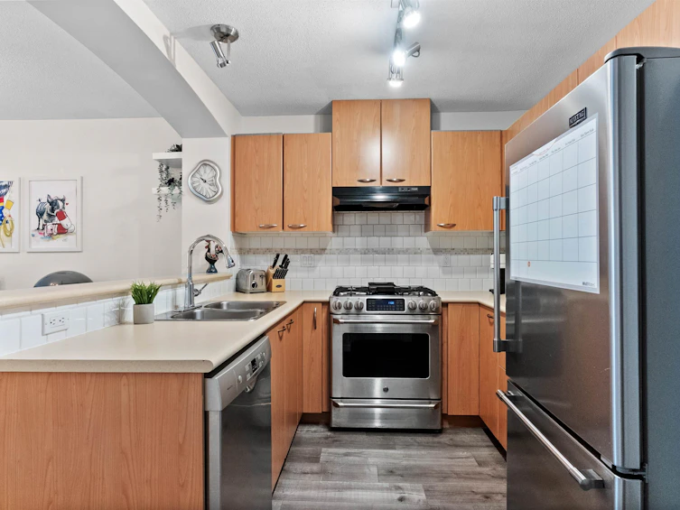 304-2958 Silver Springs Boulevard, Coquitlam, BC, V3E 3R9 - 7