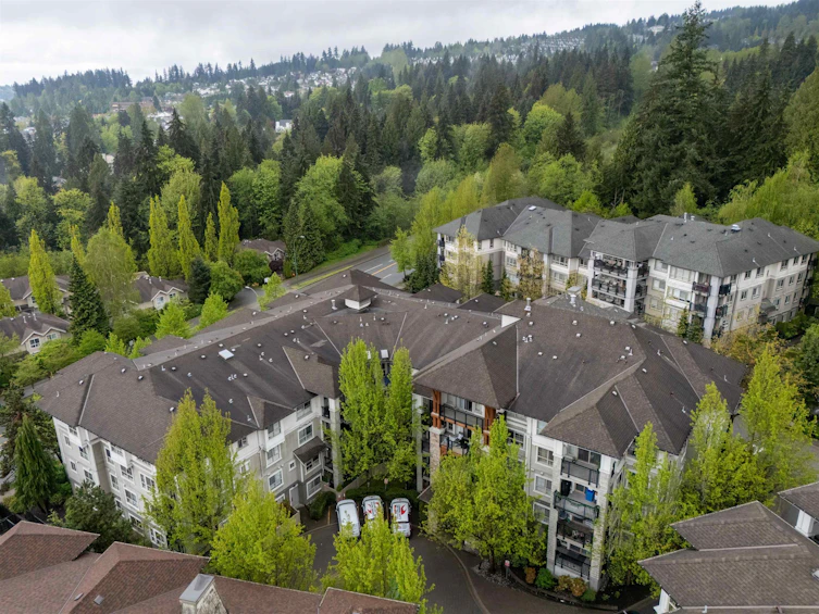 304-2958 Silver Springs Boulevard, Coquitlam, BC, V3E 3R9 - 3