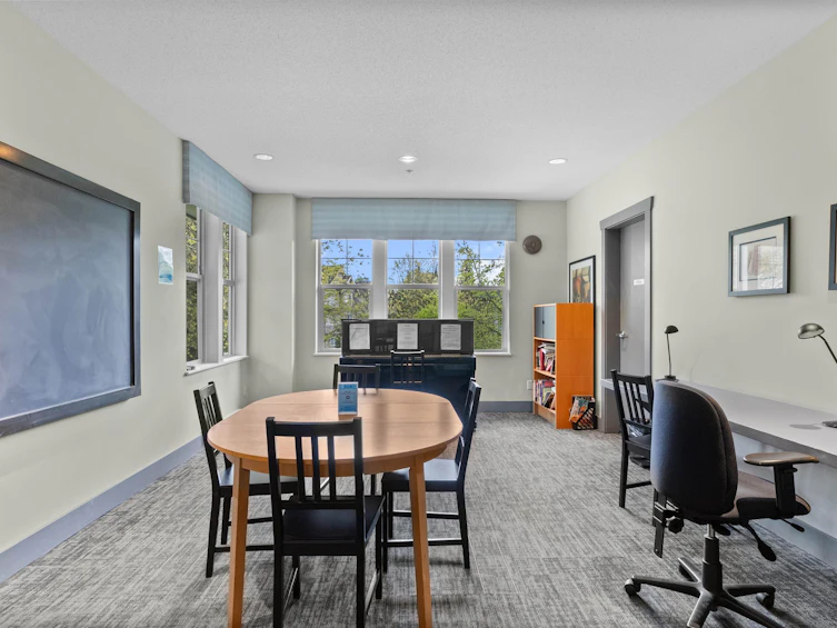 304-2958 Silver Springs Boulevard, Coquitlam, BC, V3E 3R9 - 25