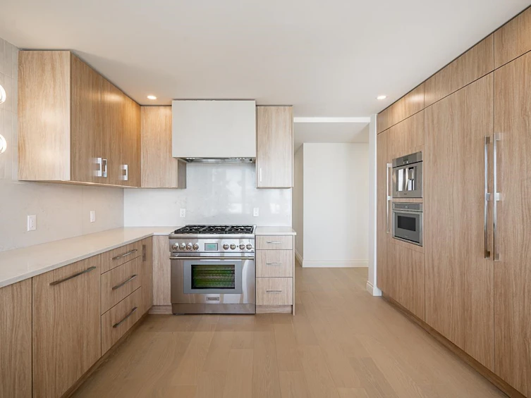 101-15050 Prospect Avenue, Surrey, BC, V4B 2B4 - 6
