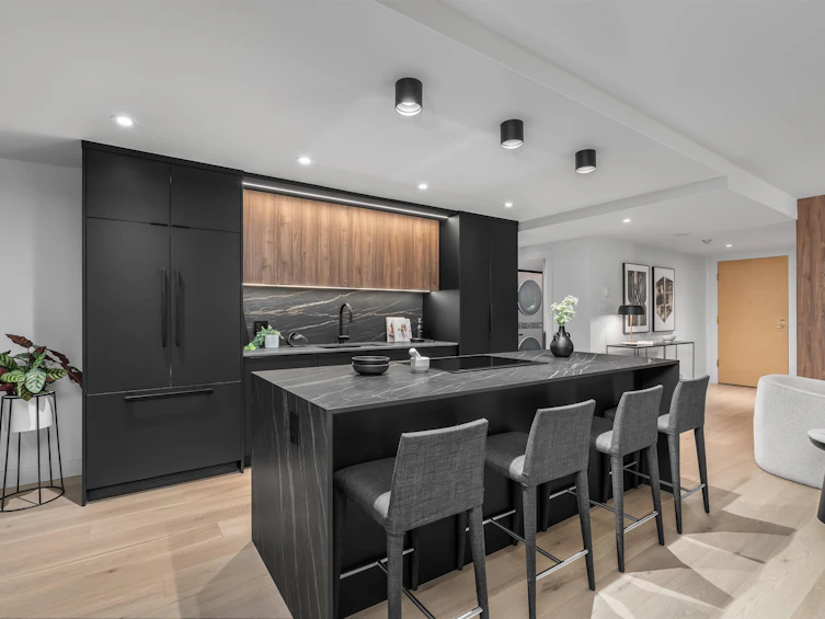 101-717 Jervis Street, Vancouver, BC, V6E 4L5 - 3
