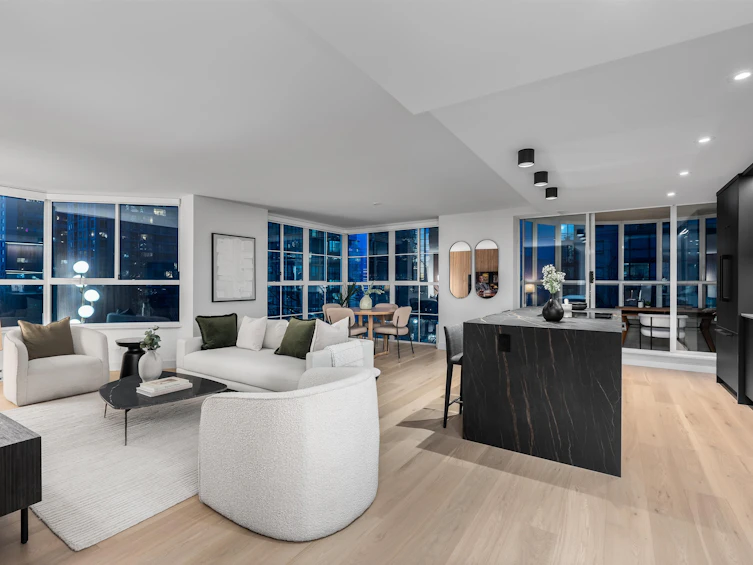 101-717 Jervis Street, Vancouver, BC, V6E 4L5