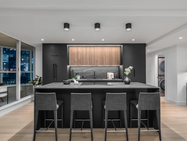 101-717 Jervis Street, Vancouver, BC, V6E 4L5 - 4