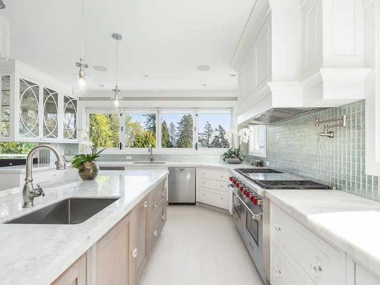 4710 Piccadilly South, West Vancouver, BC, V7W 1E4 - 8