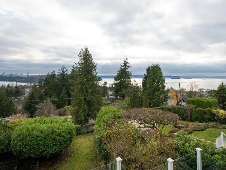 986 Esquimalt Avenue, West Vancouver, BC, V7T 1J8 - 24