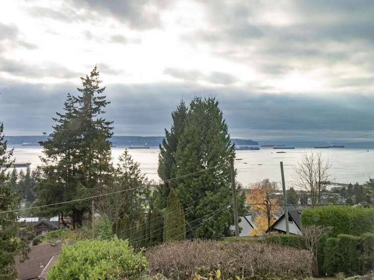 986 Esquimalt Avenue, West Vancouver, BC, V7T 1J8 - 4