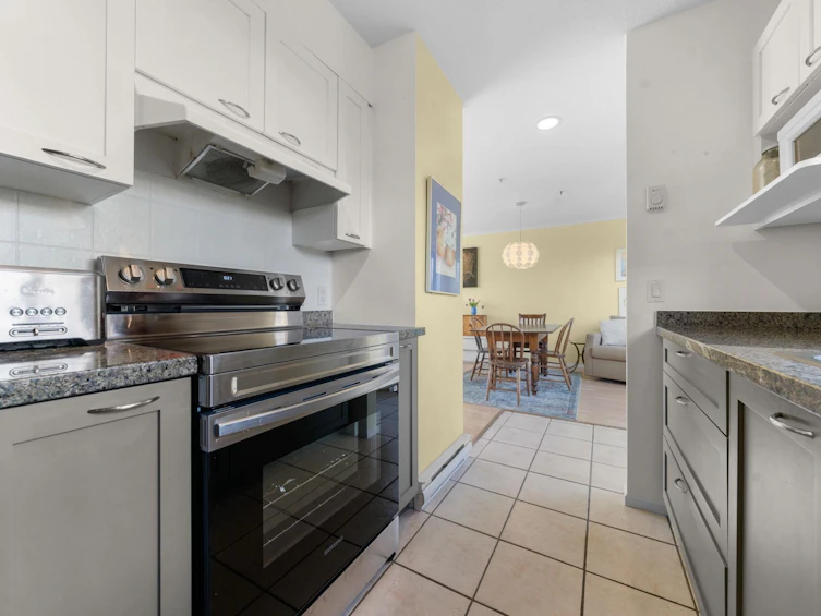 17-2389 Charles Street, Vancouver, BC, V5L 5G4 - 14