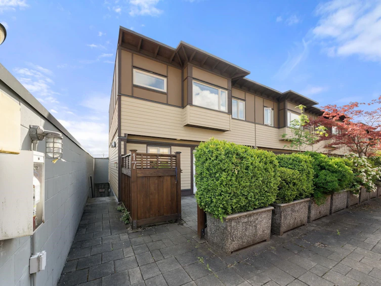 17-2389 Charles Street, Vancouver, BC, V5L 5G4 - 40