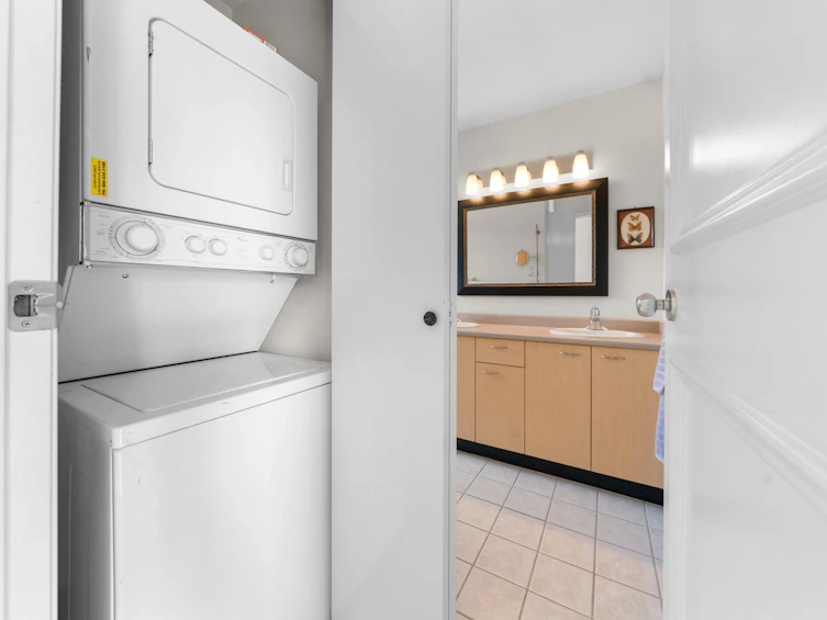 17-2389 Charles Street, Vancouver, BC, V5L 5G4 - 26