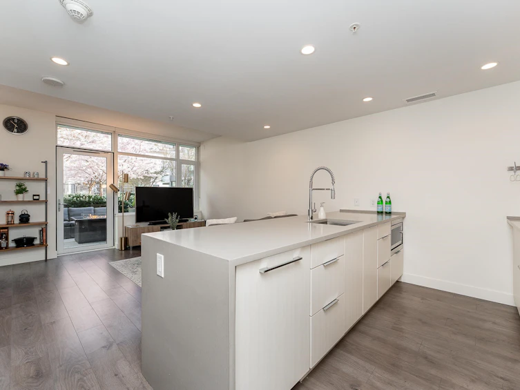 TH2-4465 Juneau Street, Burnaby, BC, V5C 0L8 - 9