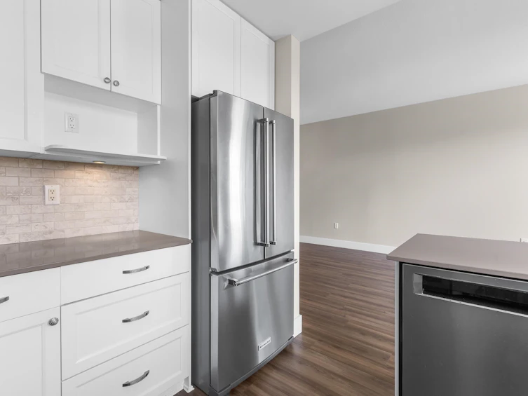 411-15392 16a Avenue, Surrey, BC, V4A 1S9 - 13