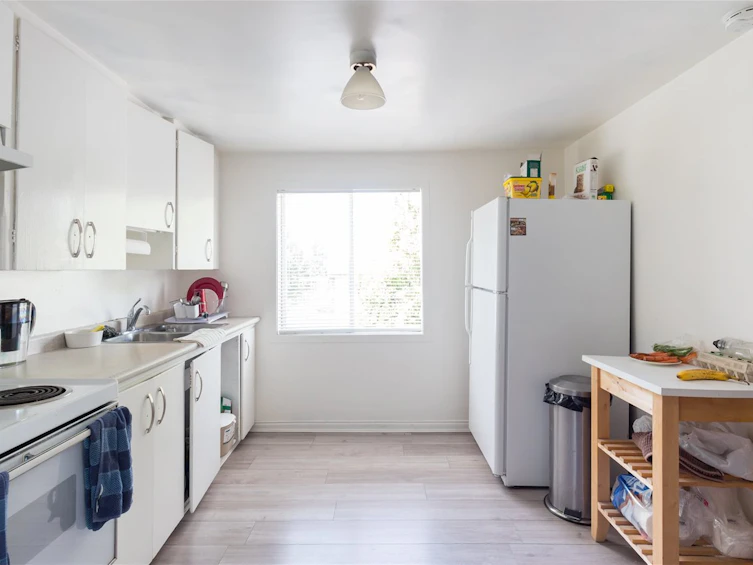 5195 Ruby Street, Vancouver, BC, V5R 4K4 - 4