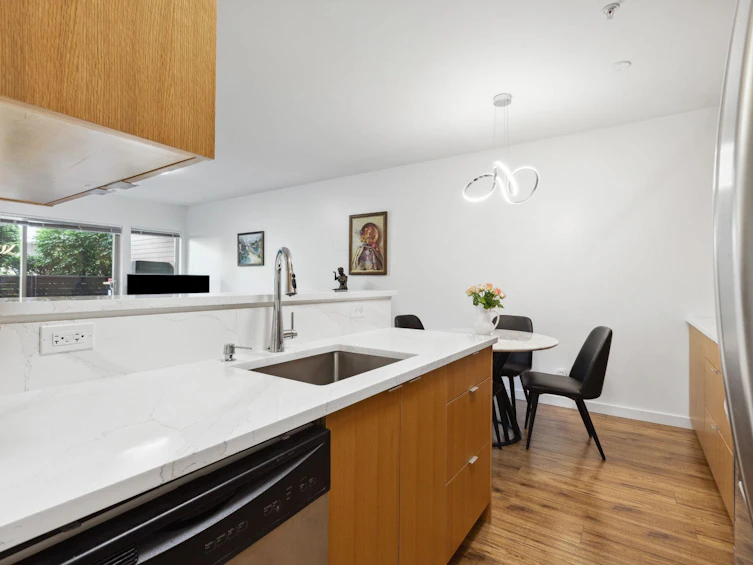 110-1033 St. Georges Avenue, North Vancouver, BC, V7L 3H5 - 19