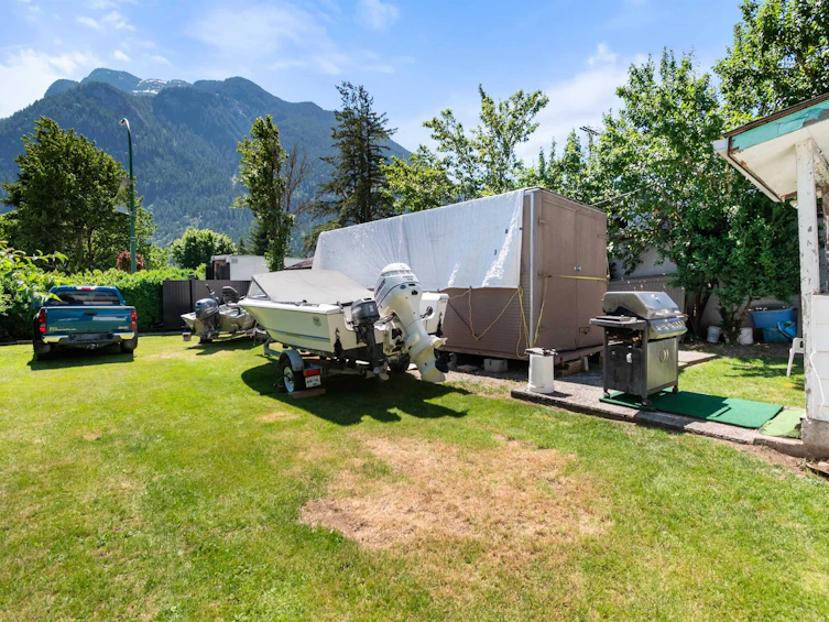 514 Commission Street, Hope, BC, V0X 1L0 - 23