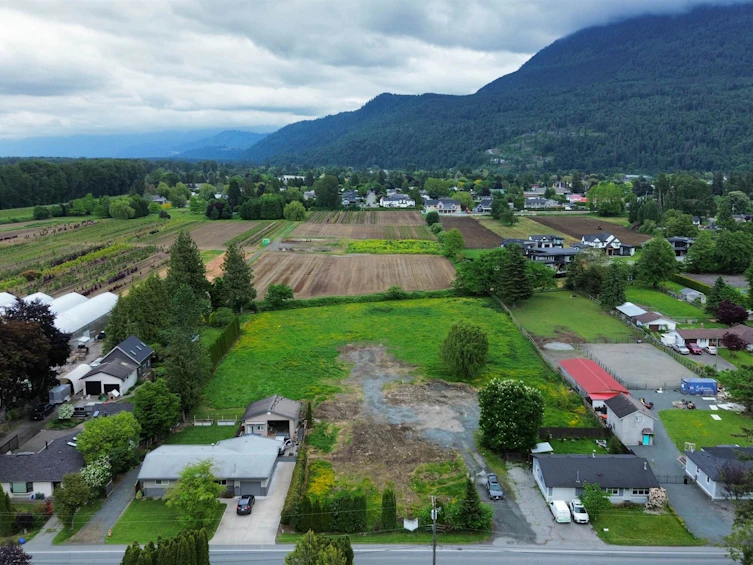 1-4524 No 3 Road, Chilliwack, BC, V2R 5E8