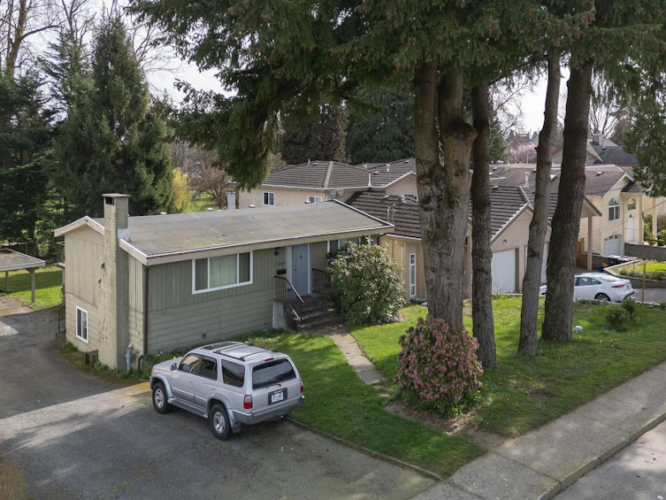 7564 12th Avenue, Burnaby, BC, V3N 2K1 - 3
