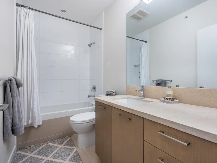 TH11-271 Francis Way, New Westminster, BC, V3L 0H2 - 31