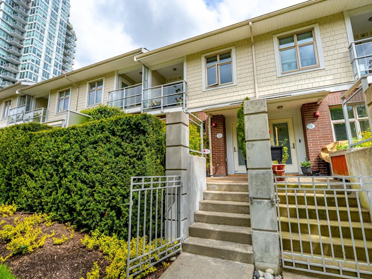 TH11-271 Francis Way, New Westminster, BC, V3L 0H2 - 35