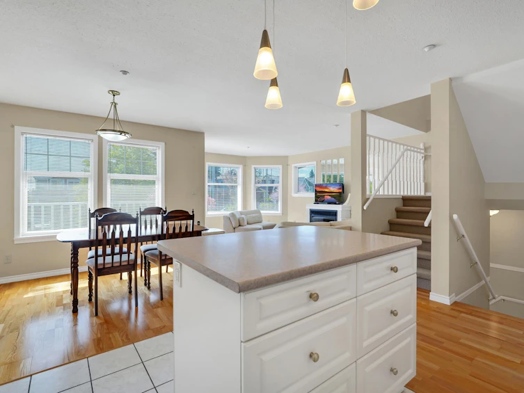 15521 Goggs Avenue, Surrey, BC, V4B 2N5 - 4